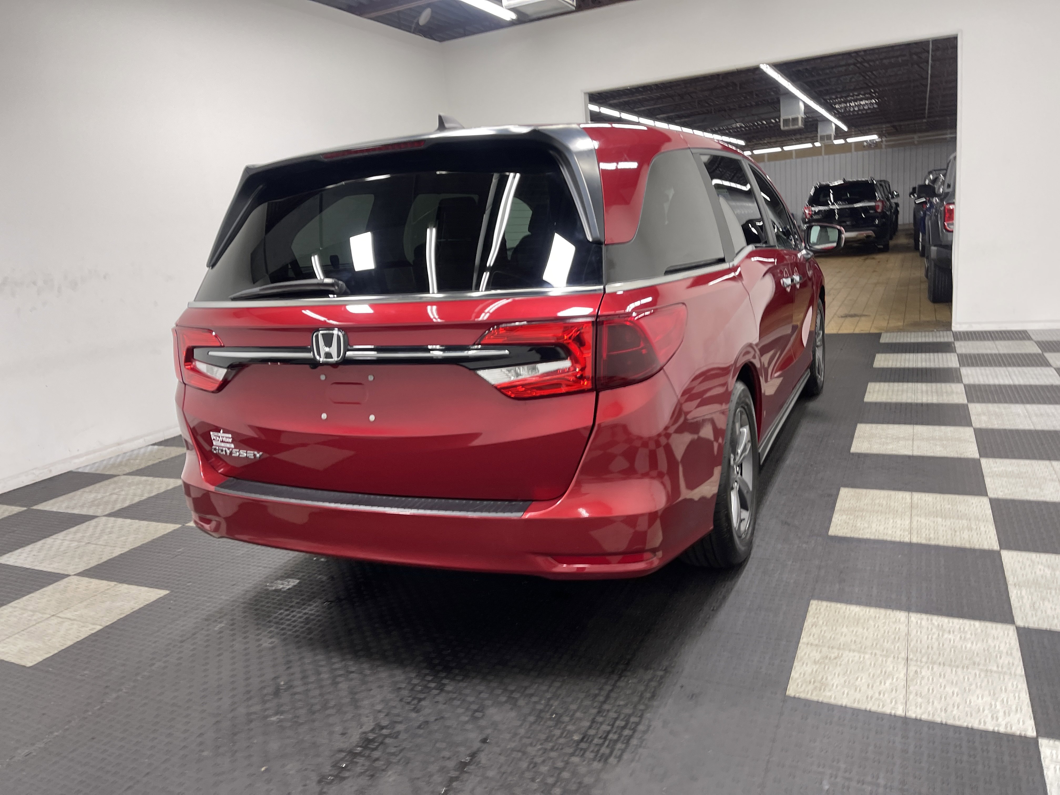 Used 2024 Honda Odyssey EX image 5
