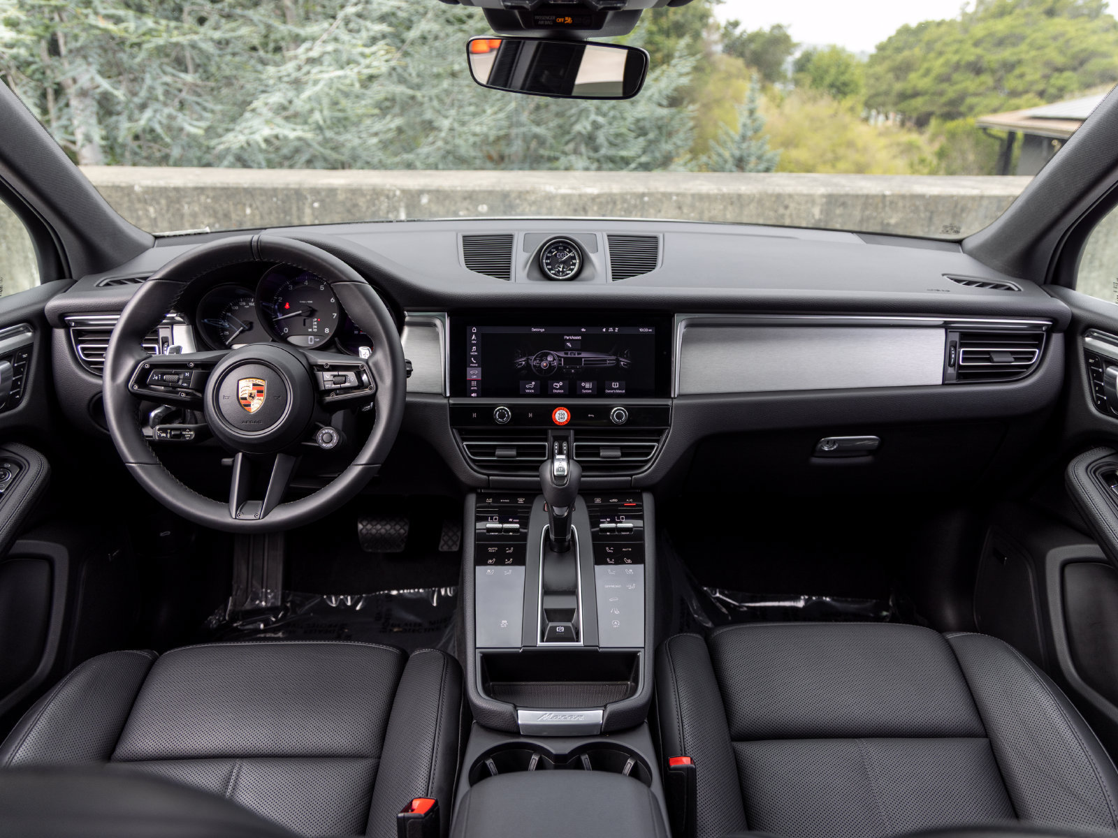 Used 2026 Porsche Macan AWD/4WD image 34