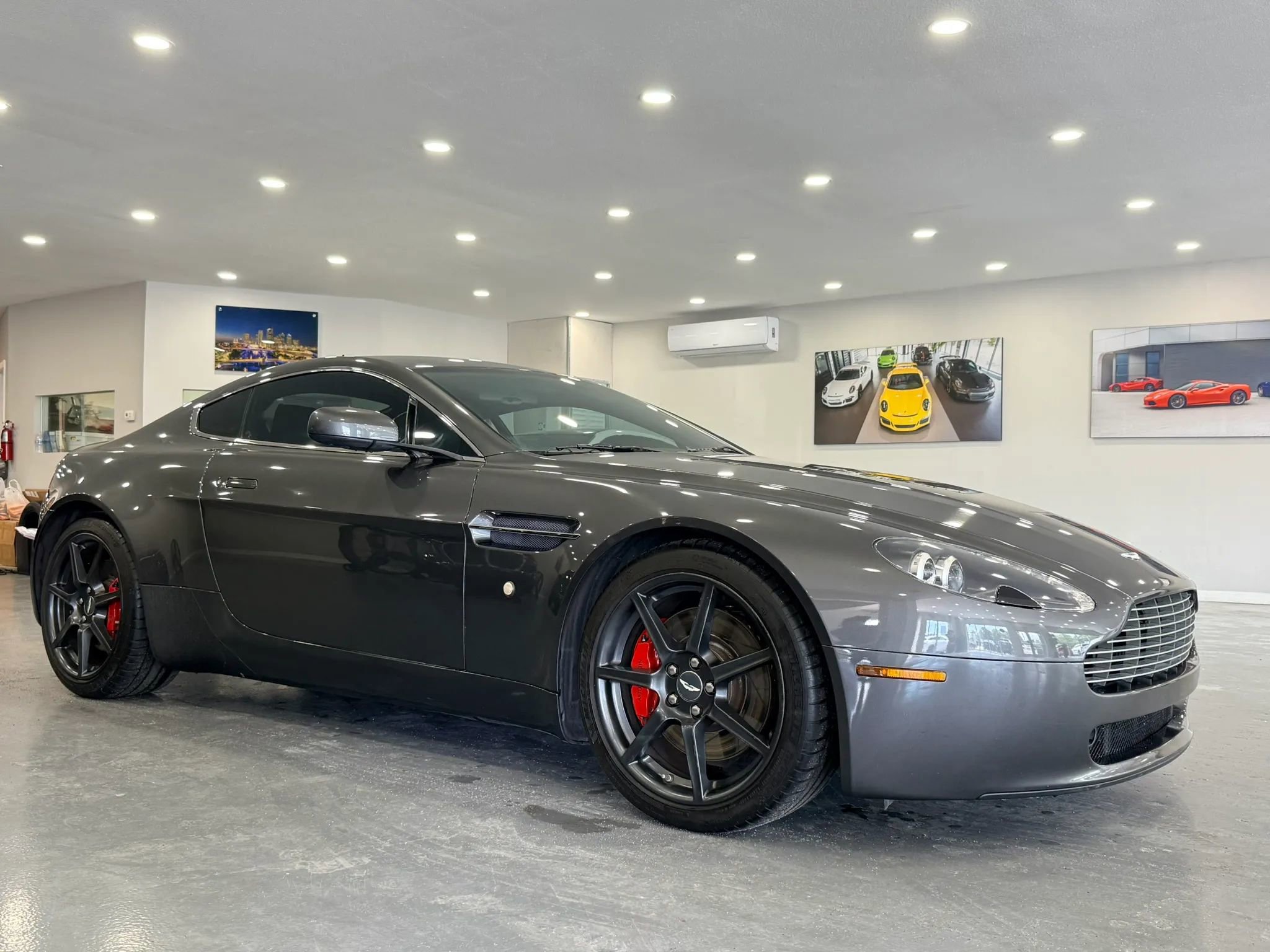 Used 2007 Aston Martin V8 Vantage Coupe image 8