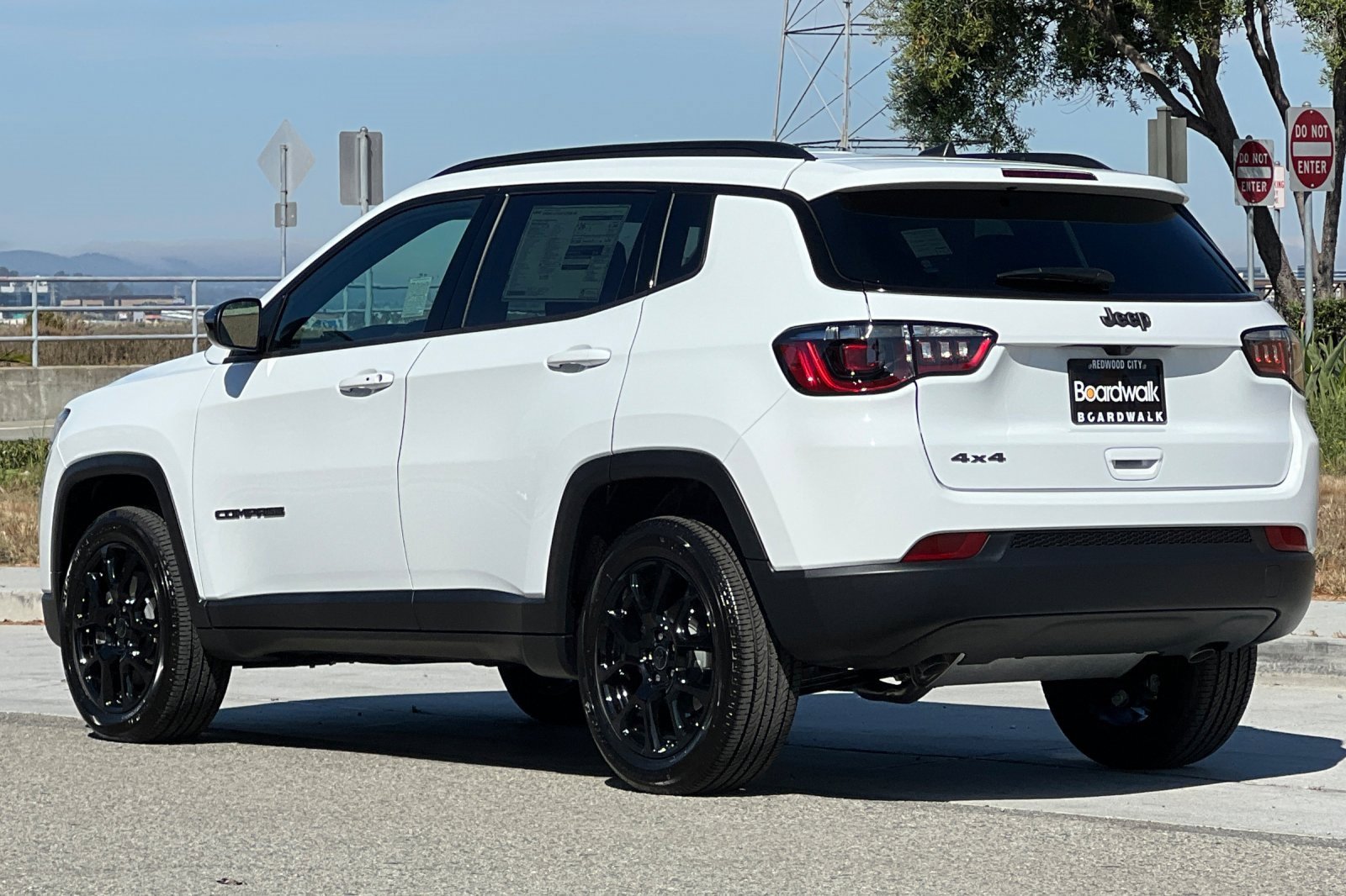 New 2026 Jeep Compass Latitude image 6