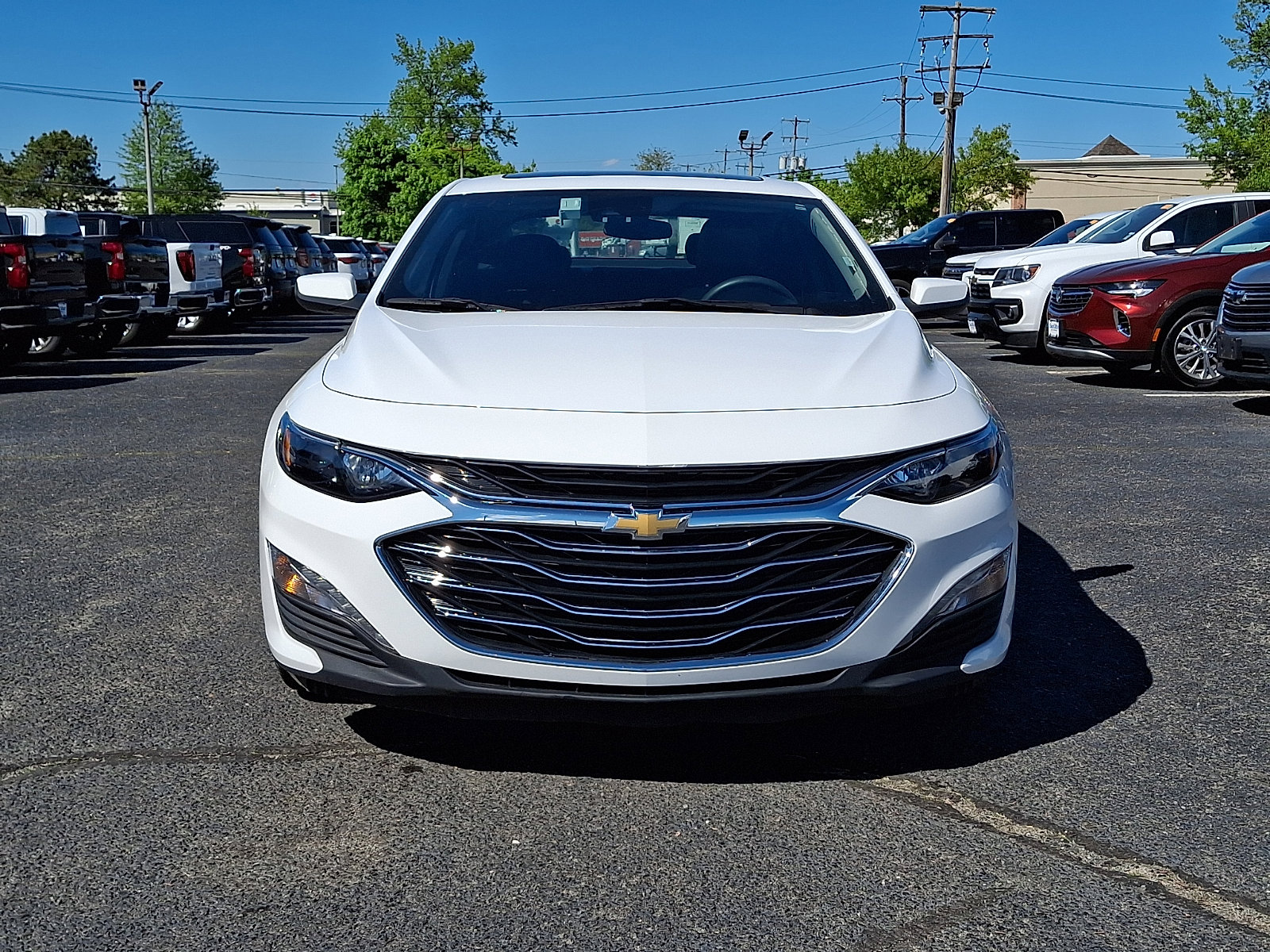 Used 2024 Chevrolet Malibu LT FWD image 2