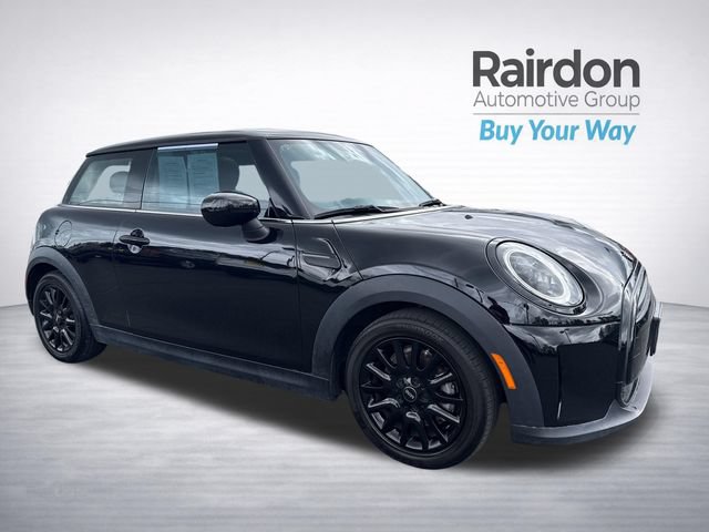 Used 2022 MINI Cooper 2-Door Hardtop FWD image 1