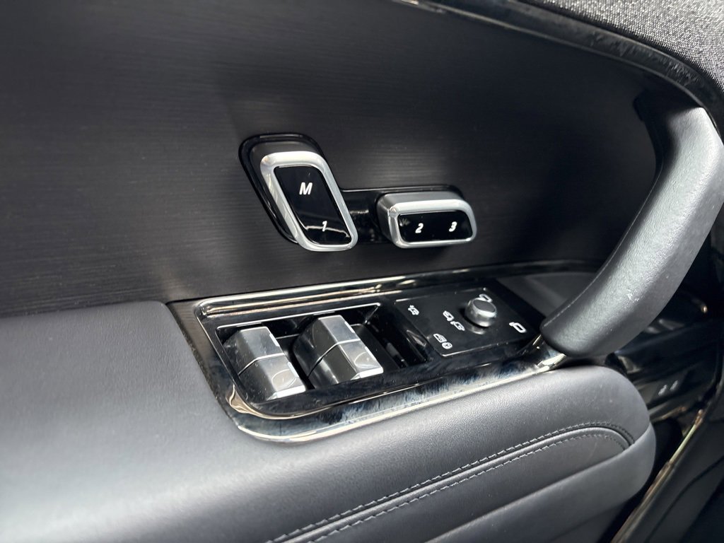 Used 2023 Land Rover Range Rover Sport SE Dynamic image 15