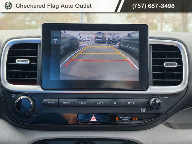 Used 2023 Hyundai Venue SEL image 17