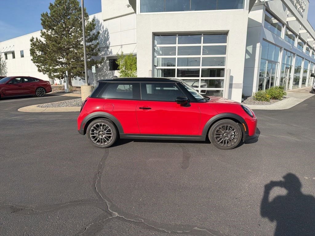 Used 2026 MINI Cooper 2-Door Hardtop FWD image 6