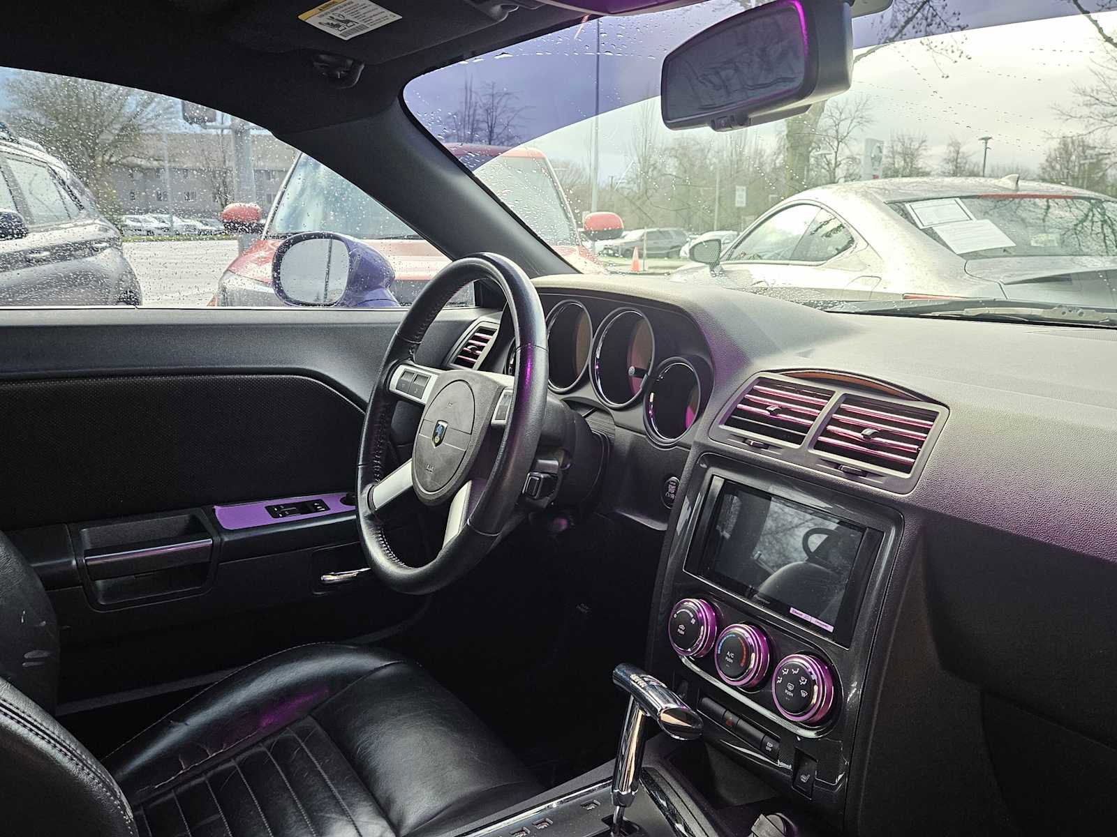 Used 2010 Dodge Challenger R/T image 9
