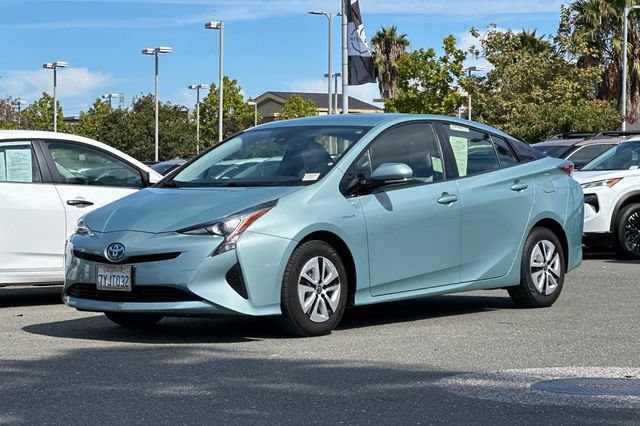 Used 2017 Toyota Prius Three FWD image 8