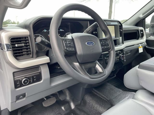 New 2026 Ford F250 XL w/ XL Chrome Package image 17