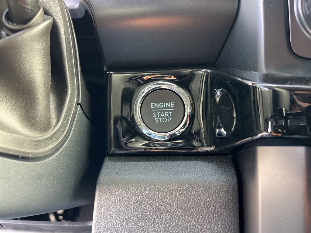 New 2026 Ford F250 Lariat w/ Black Appearance Package image 14