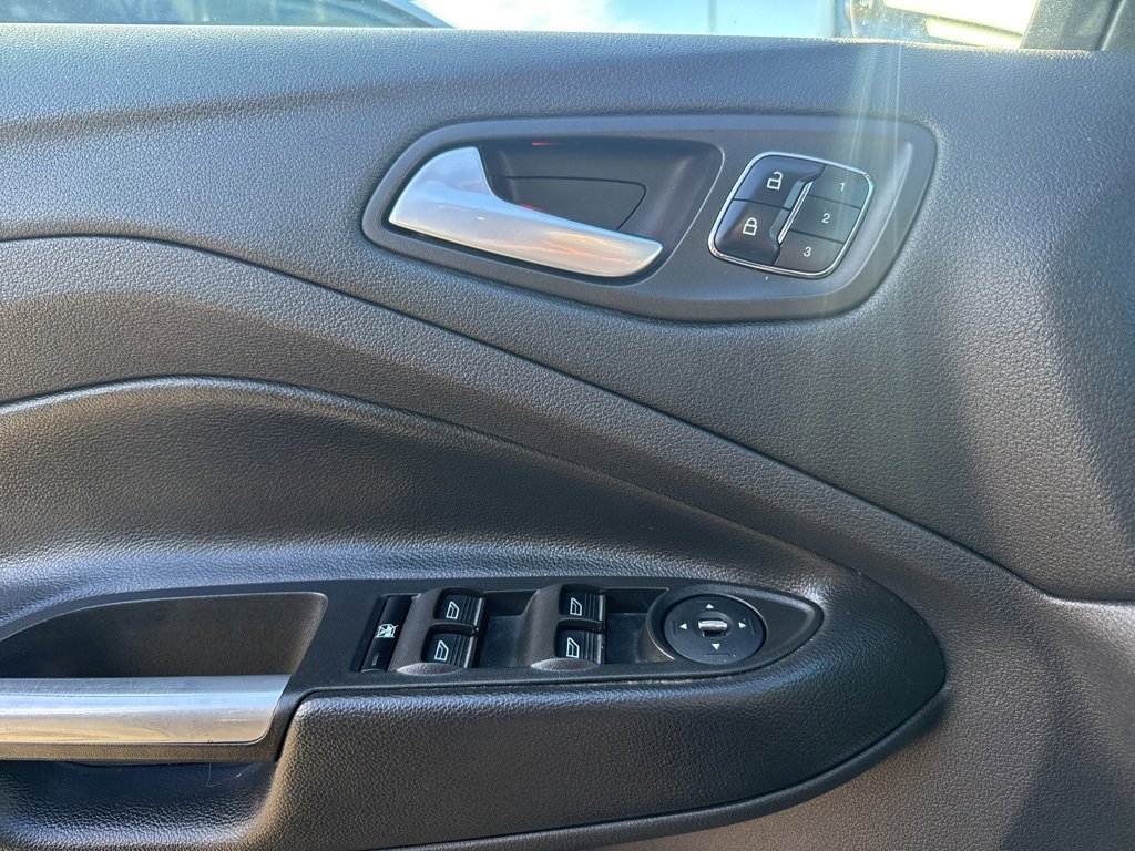 Used 2014 Ford Escape Titanium image 19