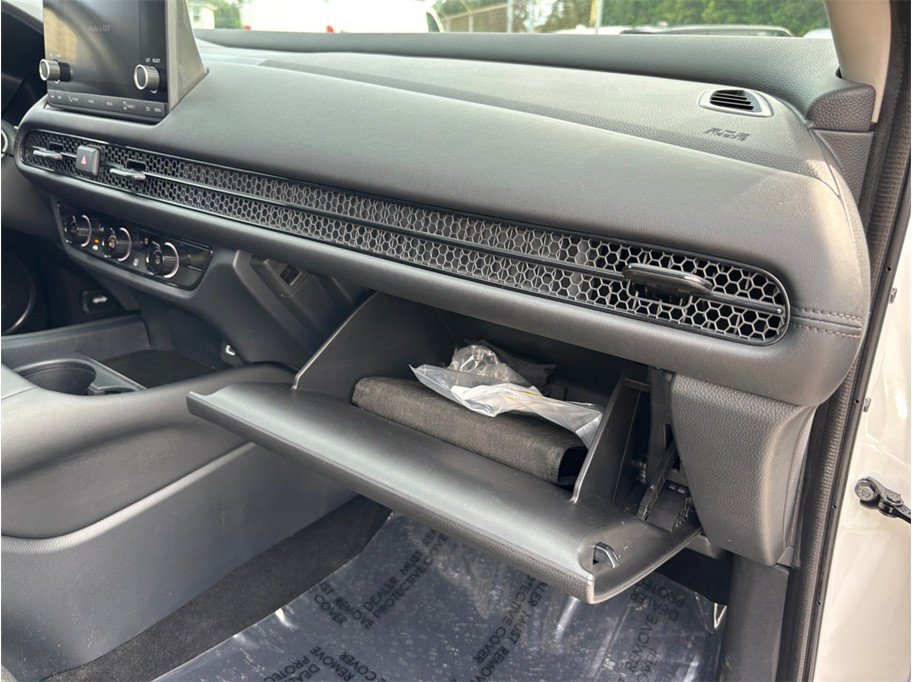 Used 2023 Honda HR-V LX image 32