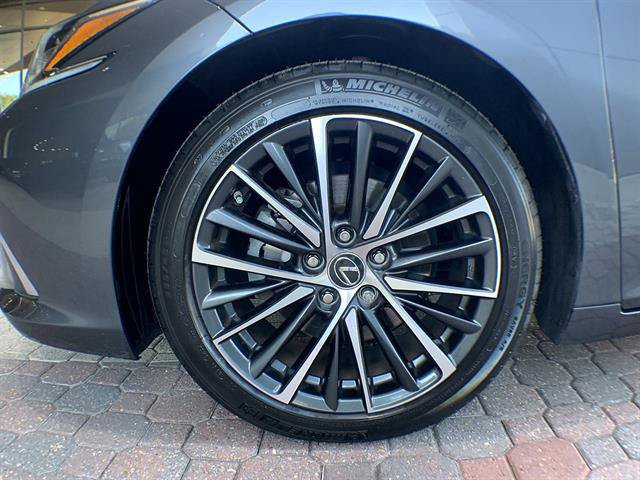 Certified 2023 Lexus ES 350 w/ Premium Package FWD image 10