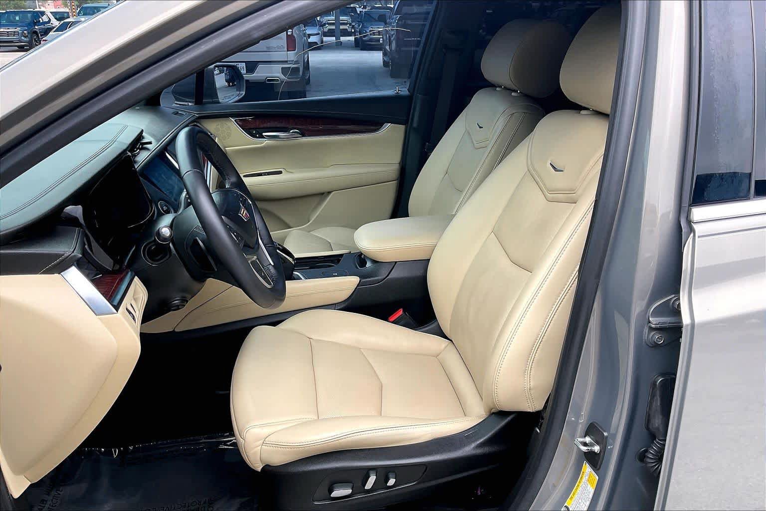 Used 2018 Cadillac XT5 Luxury FWD image 9