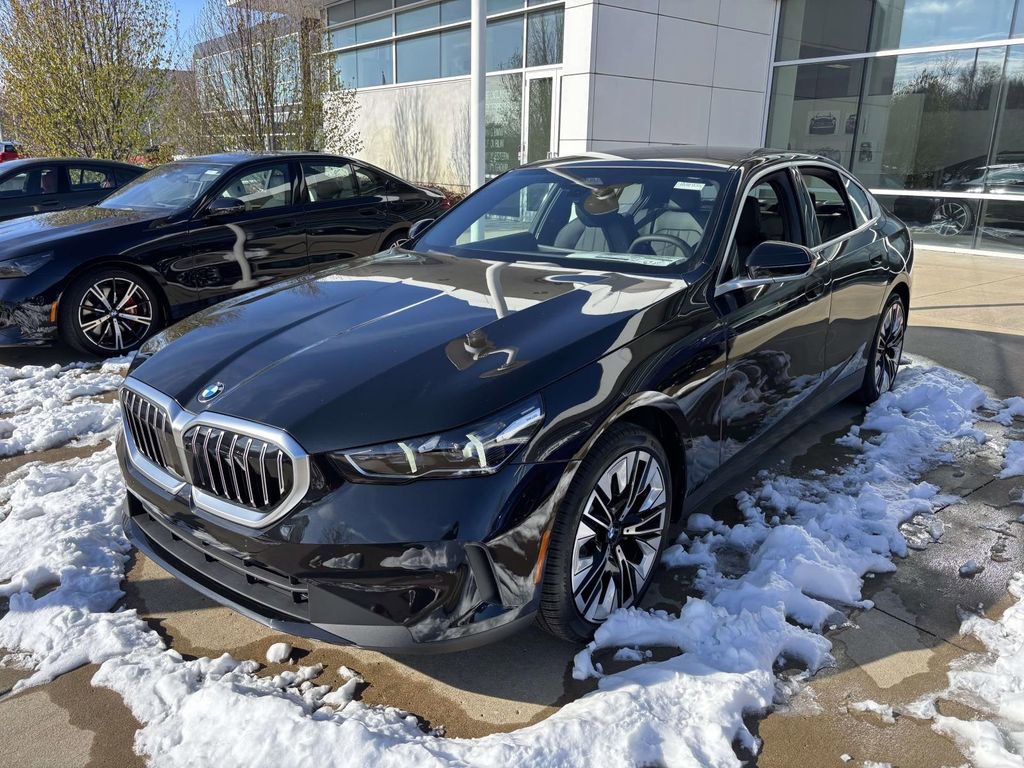 New 2026 BMW 530i xDrive w/ Premium Package image 3