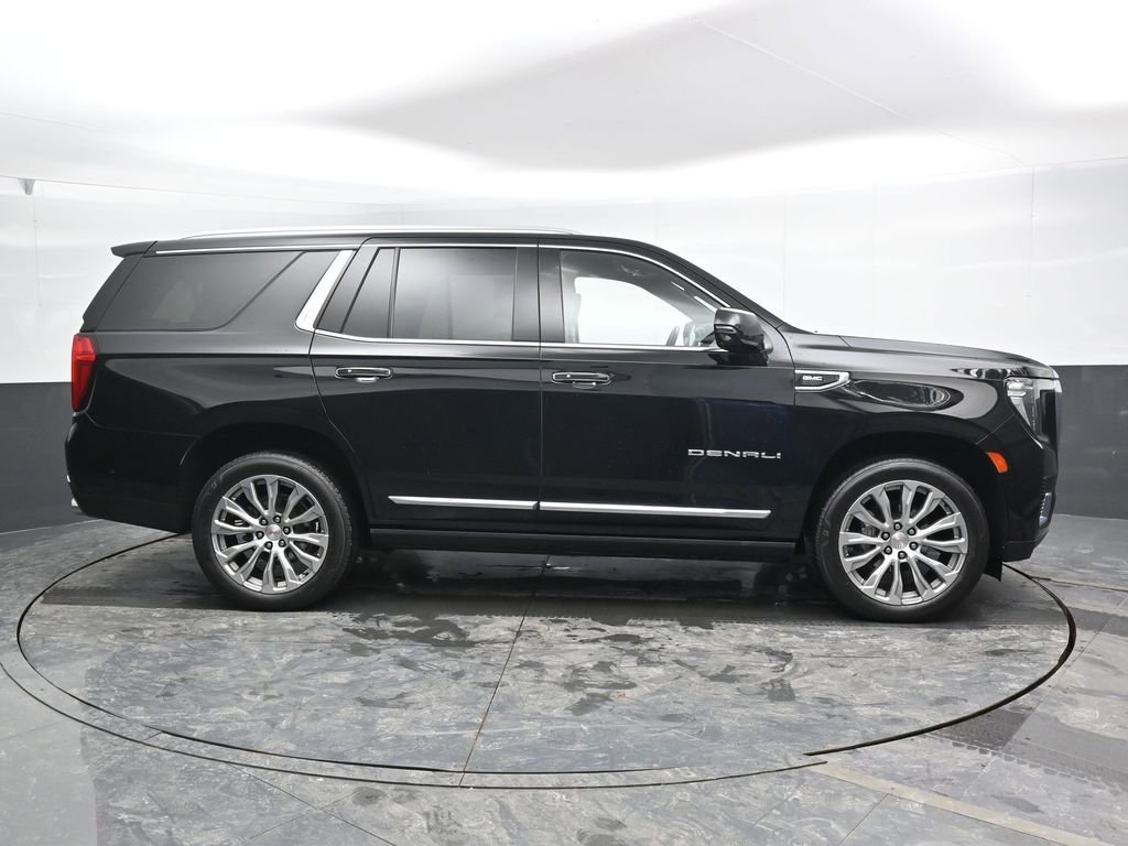 Used 2023 GMC Yukon Denali w/ Denali Reserve Package image 5