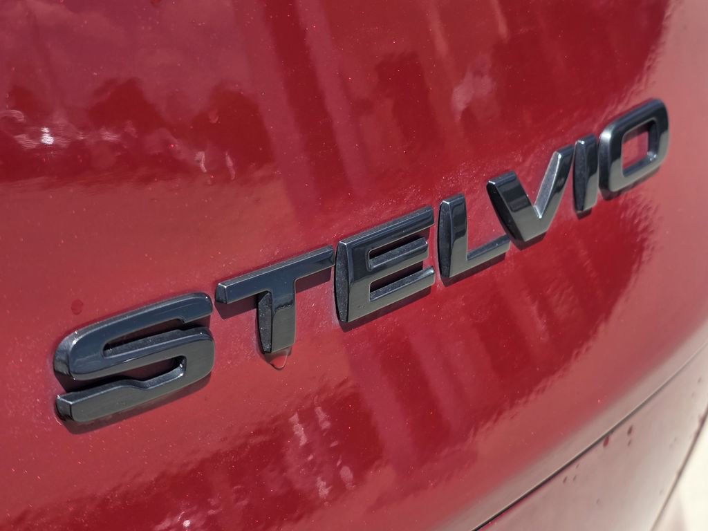Used 2019 Alfa Romeo Stelvio Ti Sport w/ Quick Order Package 22S Sport AWD/4WD image 9