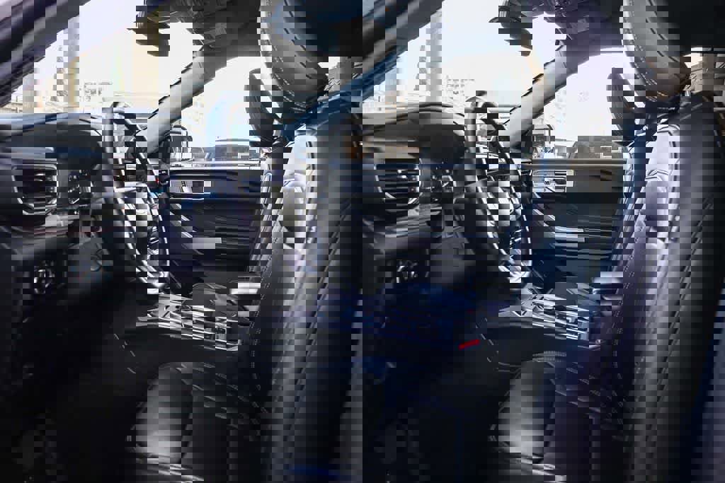 Used 2023 Ford Explorer Limited w/ Equipment Group 301A image 18