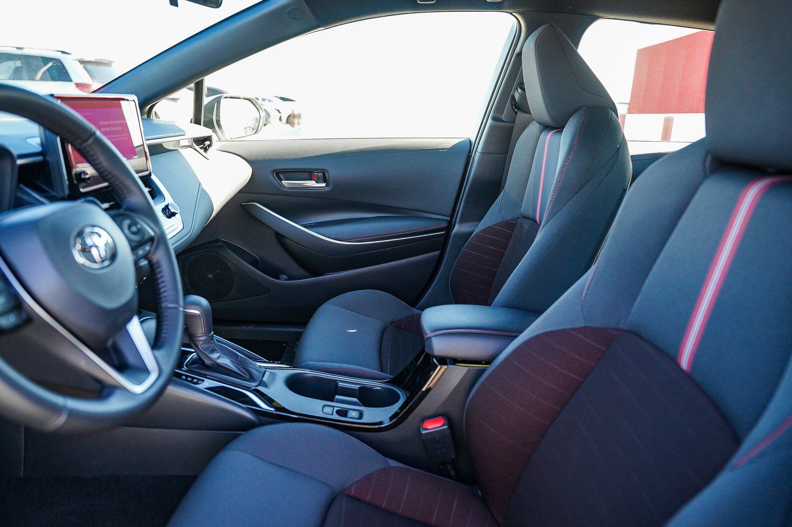 Certified 2025 Toyota Corolla SE image 18