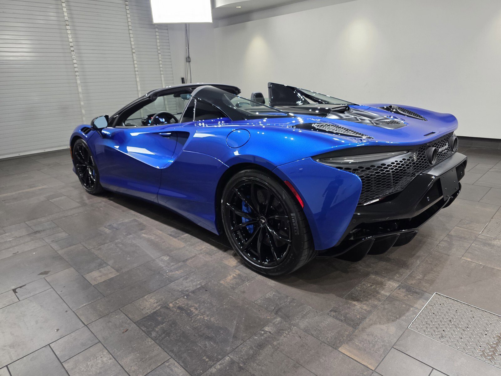 New 2026 McLaren Artura Spider RWD image 4