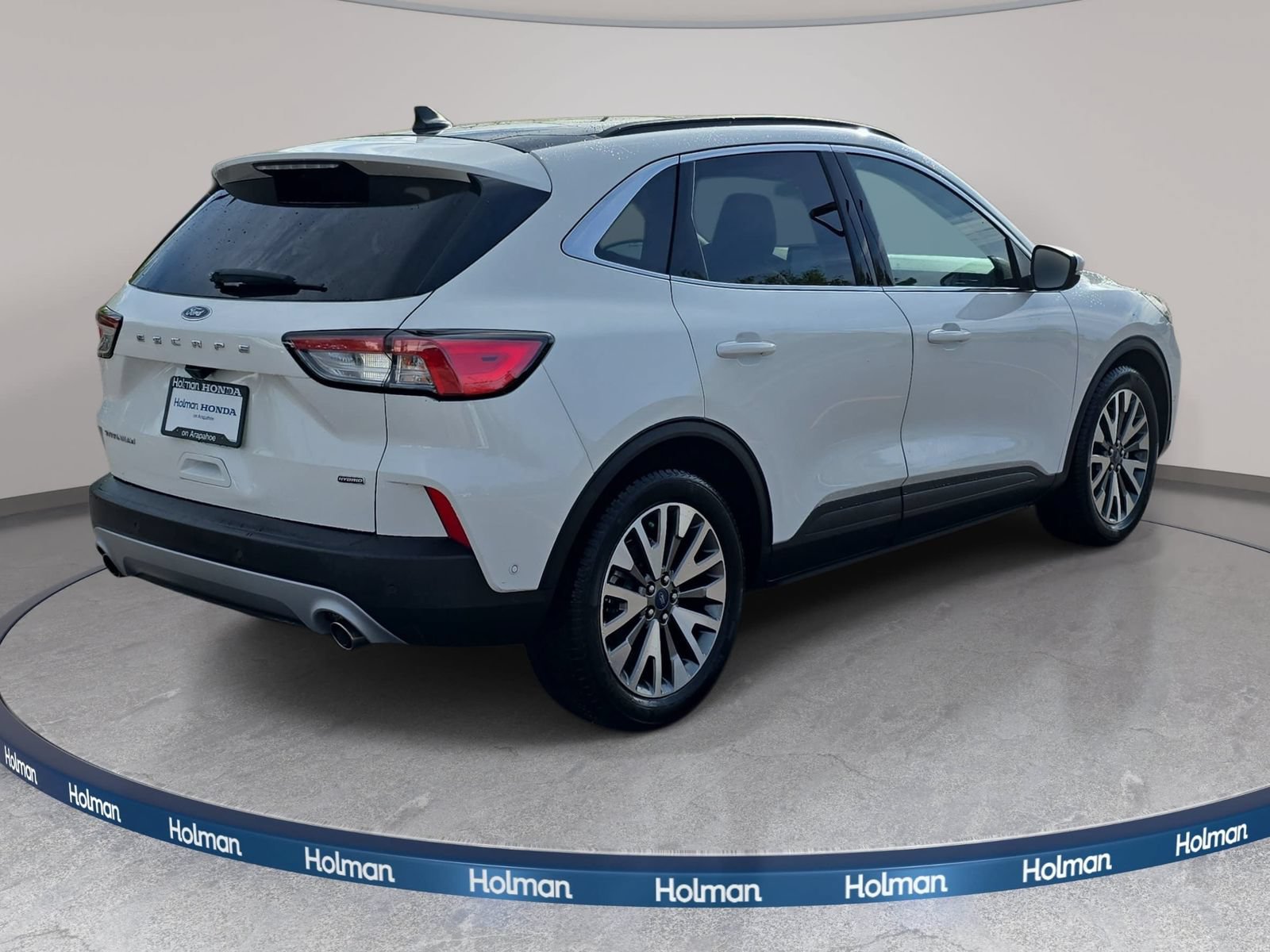 Used 2020 Ford Escape Titanium w/ Titanium Premium Package 2.0 FWD image 6