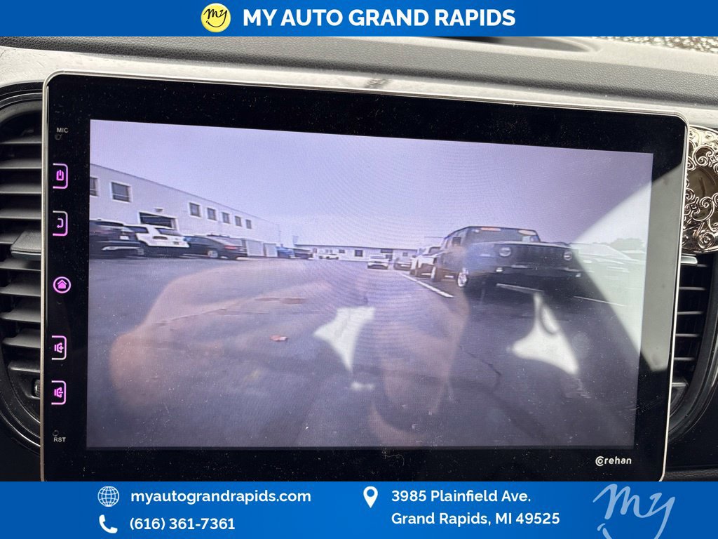Used 2014 Volkswagen Beetle 1.8T FWD image 9