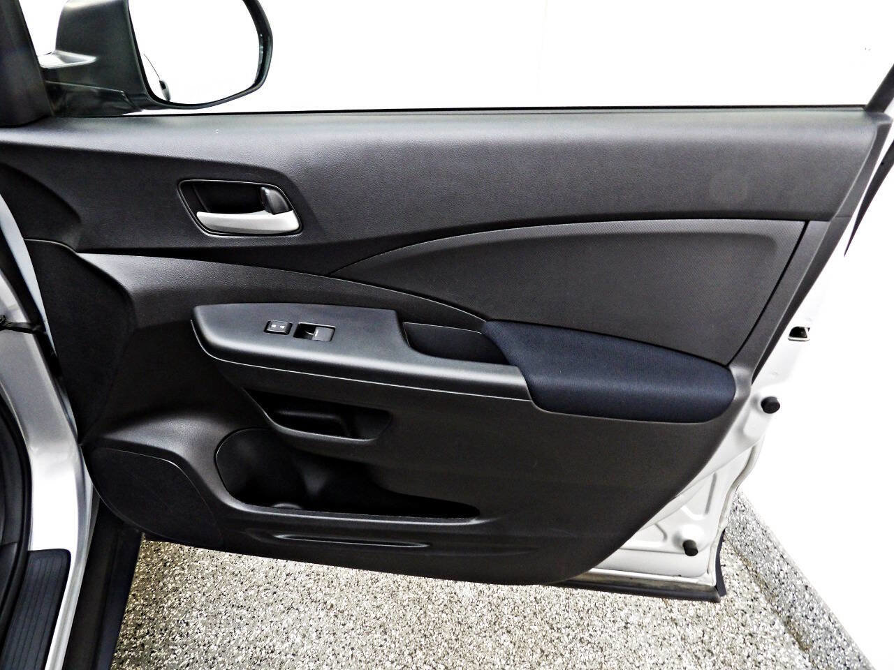 Used 2016 Honda CR-V LX image 11