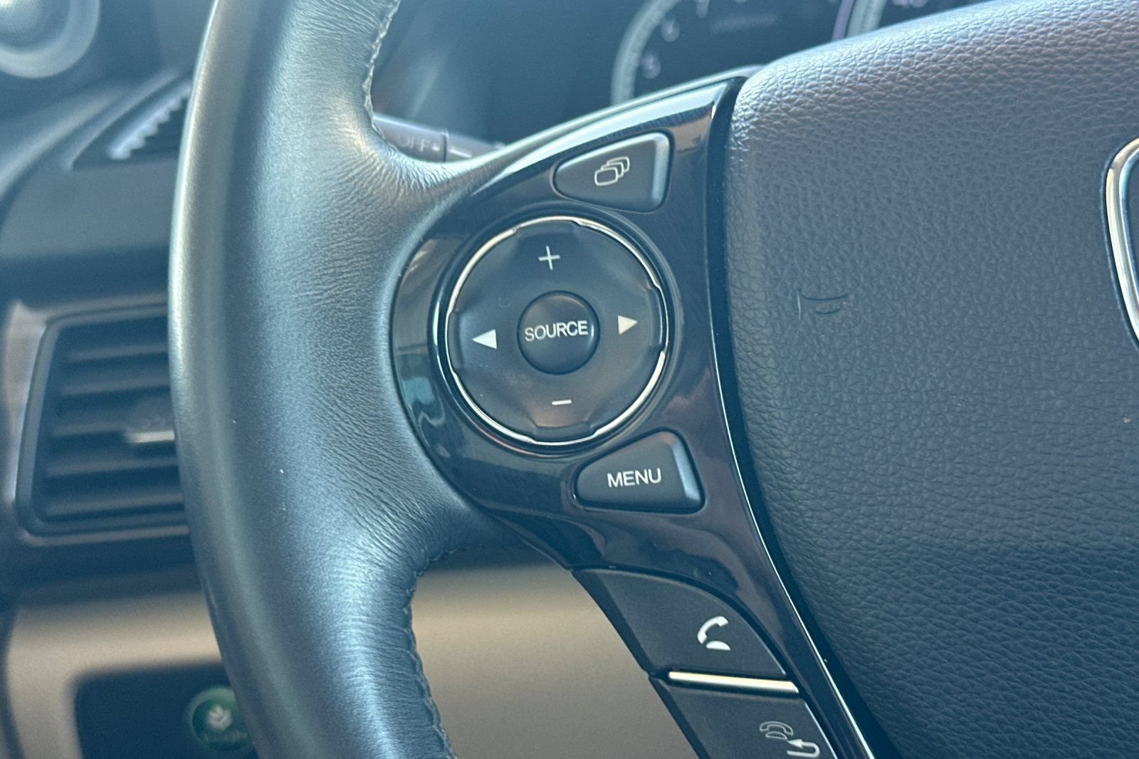 Used 2016 Honda Accord EX-L image 26