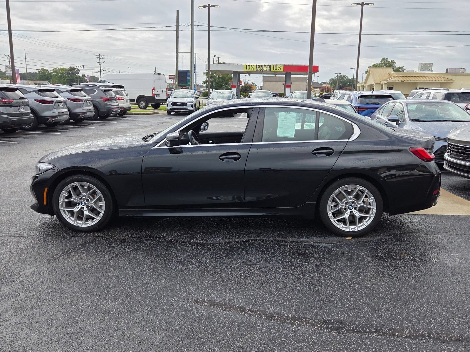 Used 2025 BMW 330i Sedan RWD image 4