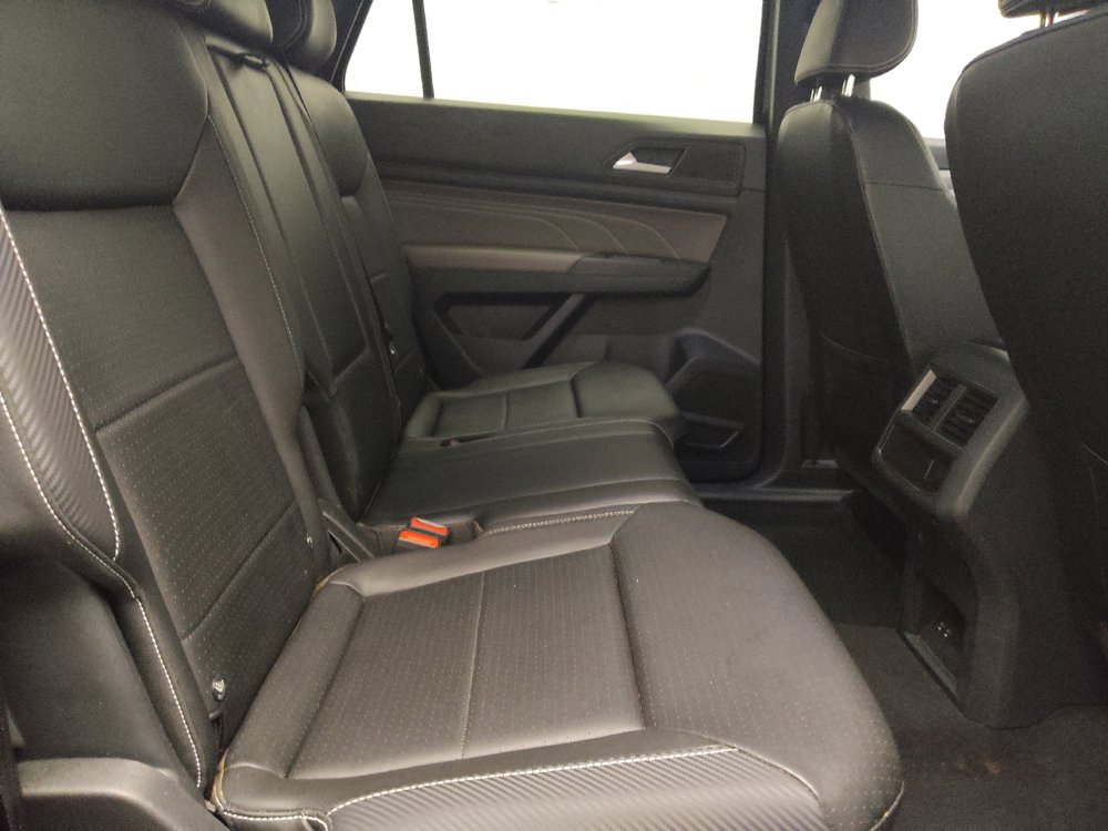 Used 2023 Volkswagen Atlas Cross Sport SE FWD image 19