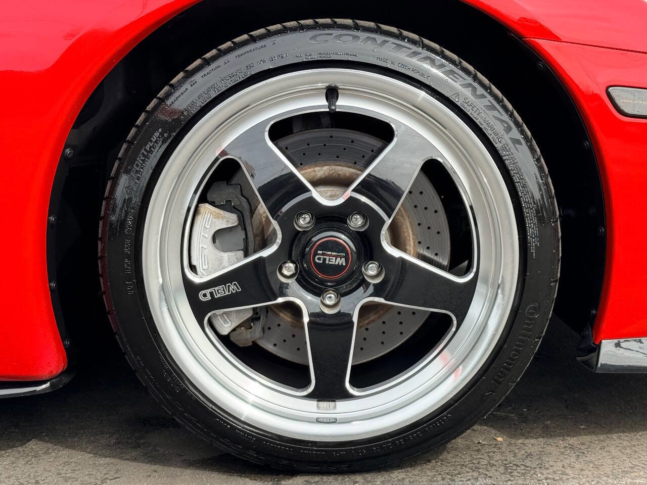 Used 2006 Chevrolet Corvette Coupe w/ Performance Package image 19