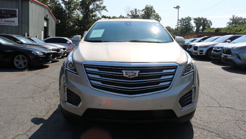 Used 2017 Cadillac XT5 Luxury w/ Driver Awareness Package FWD image 2