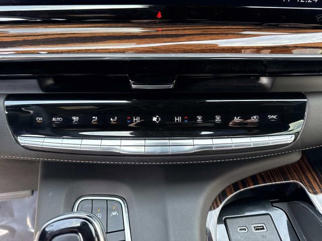 Used 2023 Cadillac Escalade ESV Premium Luxury image 26