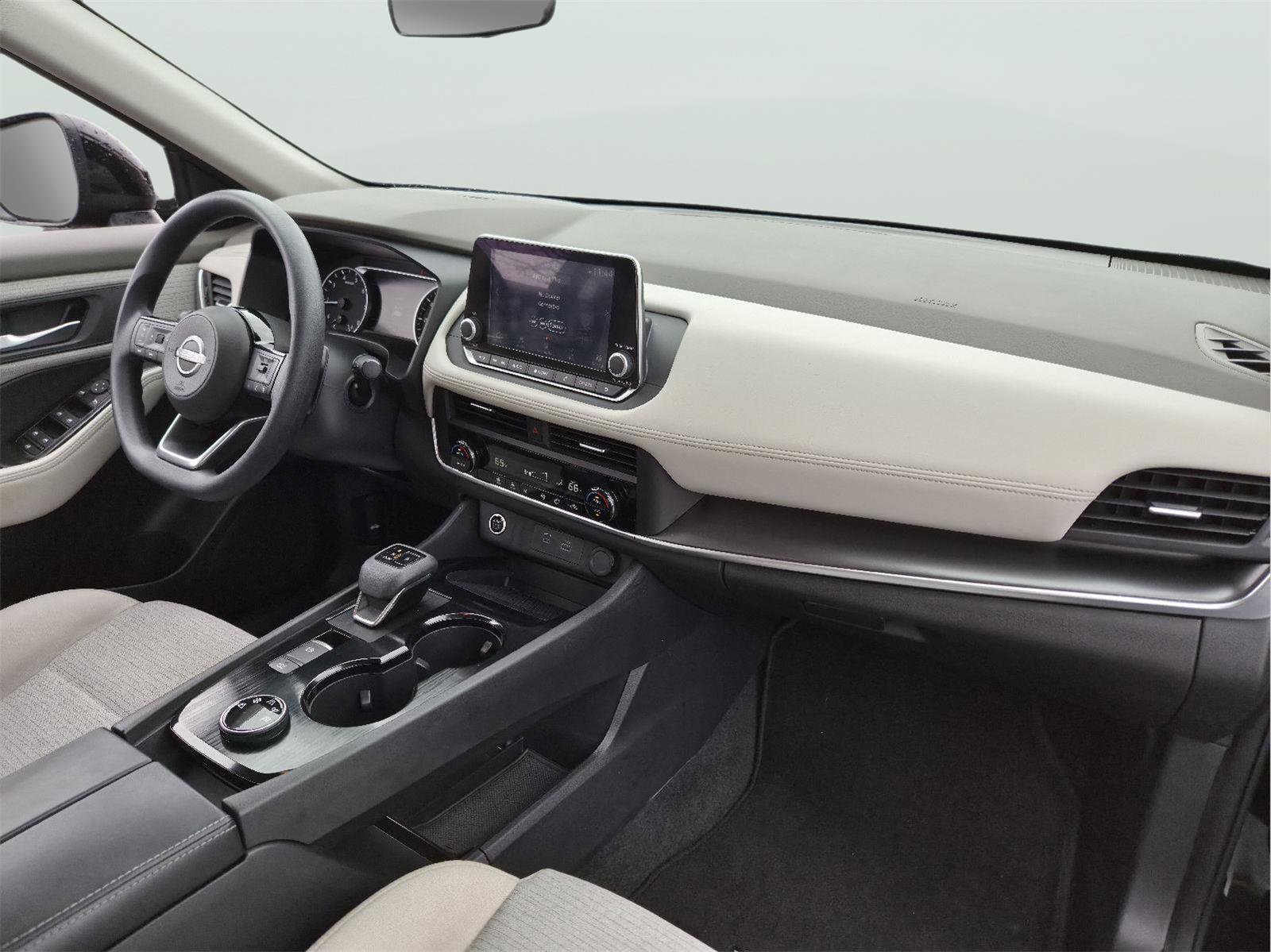 Used 2023 Nissan Rogue SV image 16