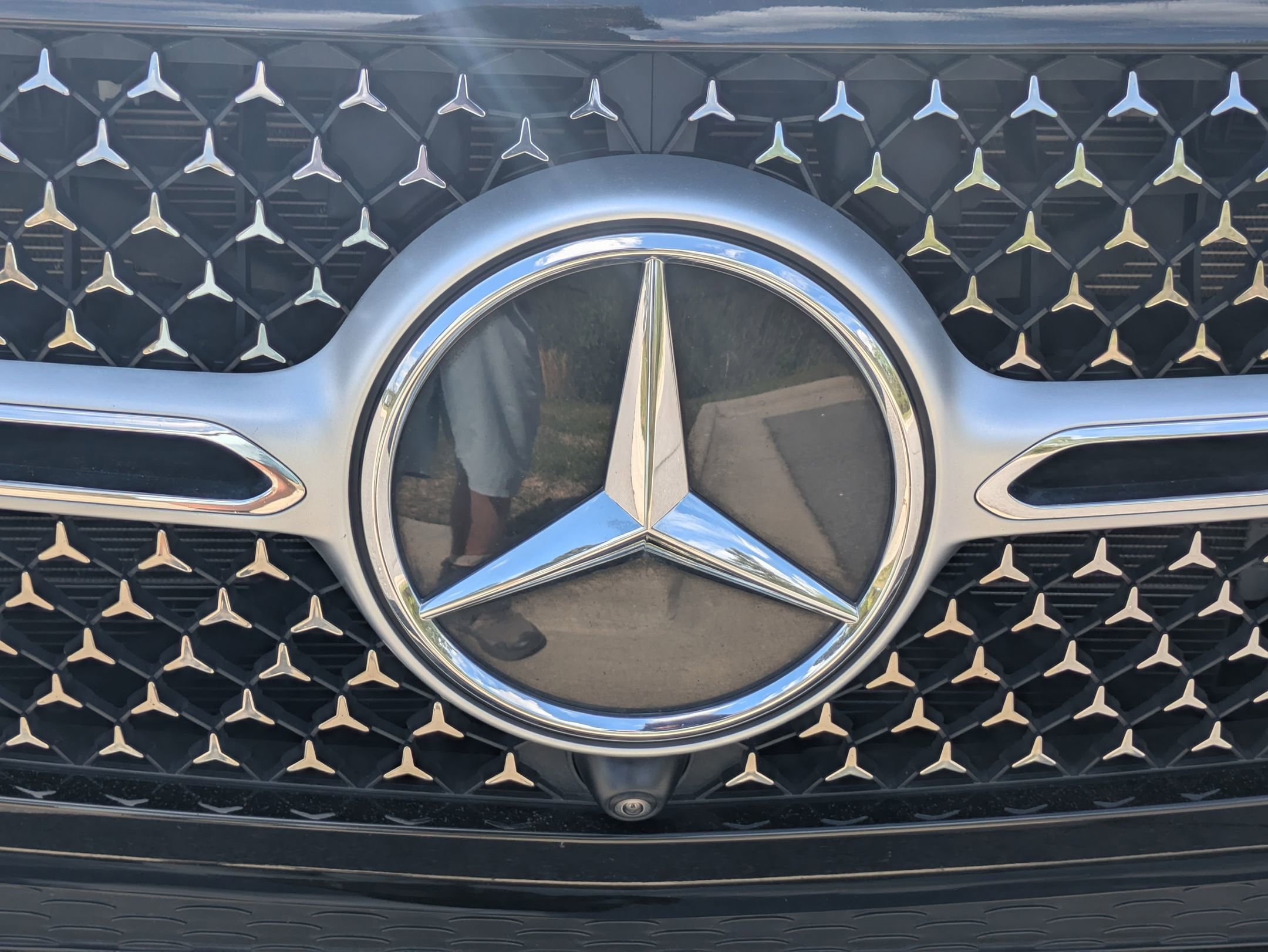 Used 2024 Mercedes-Benz GLE 450 4MATIC w/ AMG Line Exterior image 33