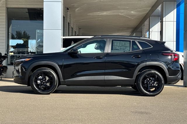 New 2026 Chevrolet Trax LT w/ Midnight Edition image 9
