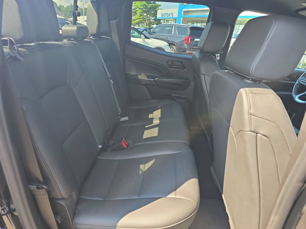 Used 2025 Chevrolet Colorado Trail Boss AWD/4WD image 15