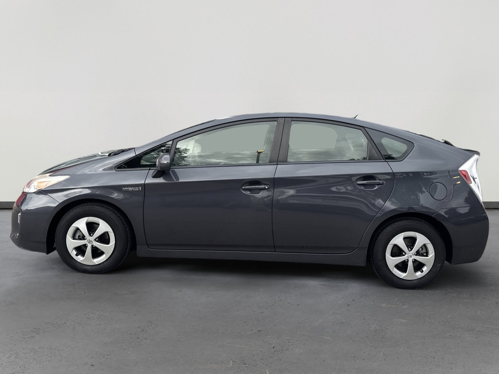 Used 2015 Toyota Prius Two image 3