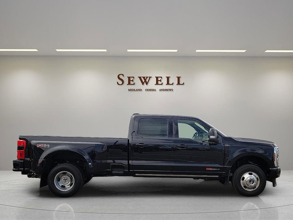 Used 2025 Ford F350 Platinum AWD/4WD image 6