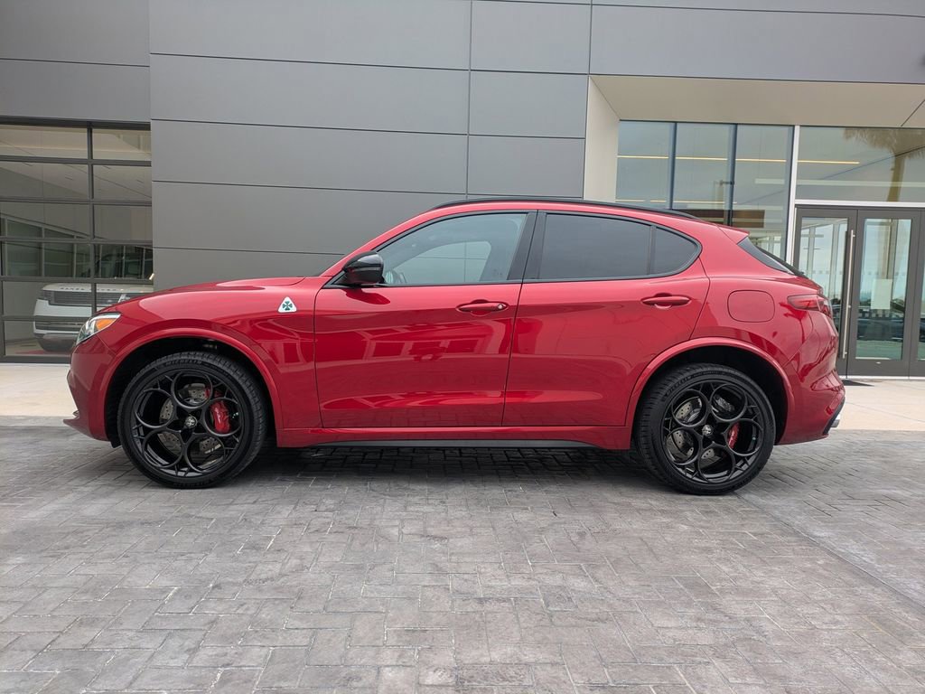 Used 2022 Alfa Romeo Stelvio Quadrifoglio w/ Active Assist Plus Package image 9