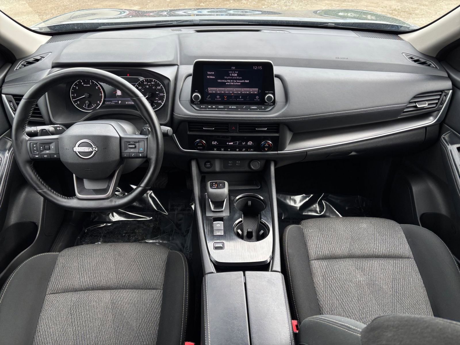 Used 2025 Nissan Rogue SV FWD image 35
