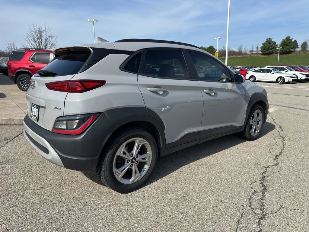 Used 2022 Hyundai Kona SEL w/ Convenience Package image 3