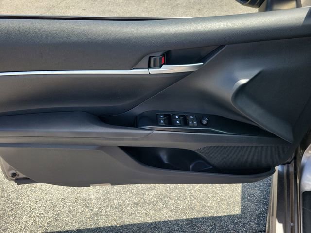 Used 2019 Toyota Camry SE FWD image 22