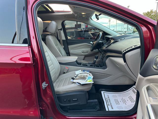 Used 2017 Ford Escape SE w/ SE Leather Comfort Package image 16