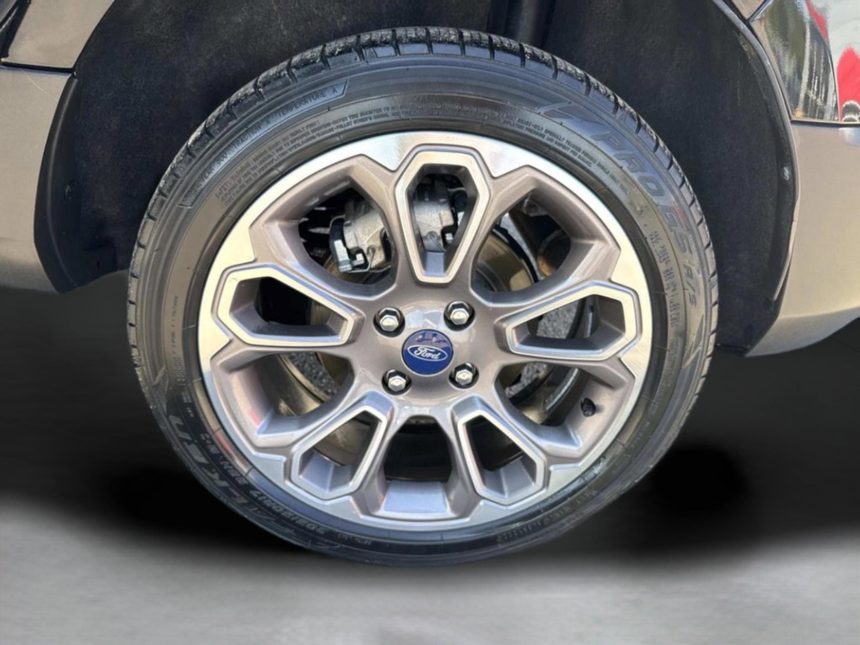 Used 2020 Ford EcoSport Titanium image 13