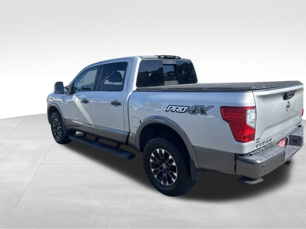 Used 2018 Nissan Titan PRO-4X w/ Pro-4x Convenience Package AWD/4WD image 3