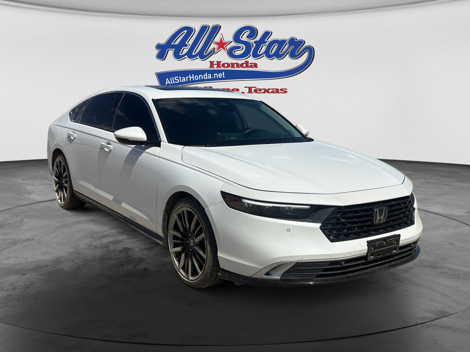 Used 2025 Honda Accord Touring image 3