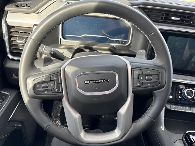 Used 2025 GMC Sierra 1500 Denali AWD/4WD image 18
