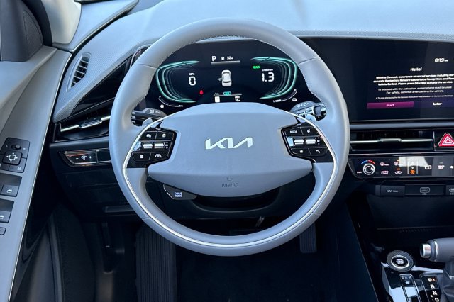 New 2026 Kia Niro EX FWD image 17