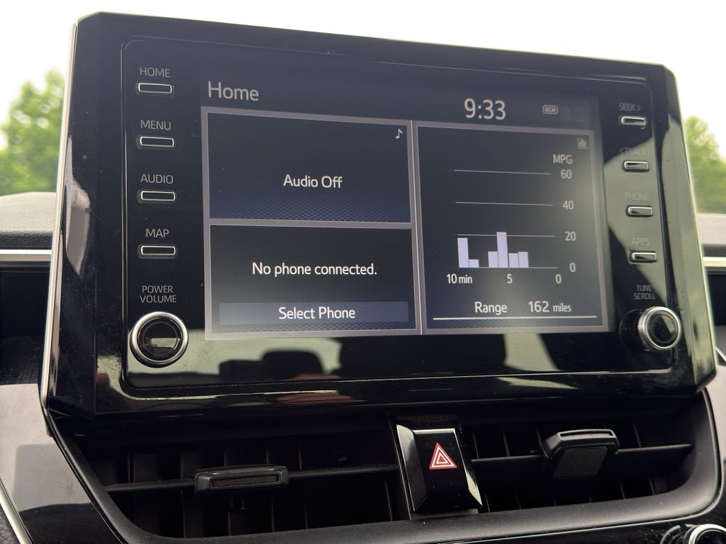 Used 2020 Toyota Corolla LE FWD image 16