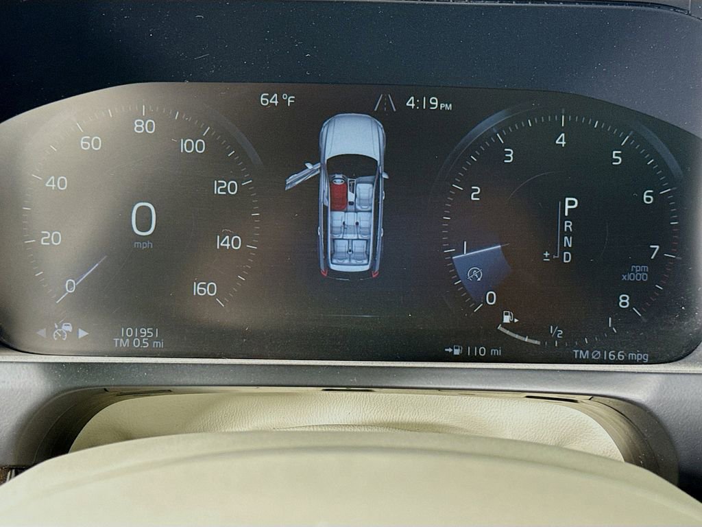 Used 2018 Volvo XC90 T6 Momentum w/ Convenience Package image 12